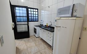 Apto Completo - Ar Condicionado e Garagem